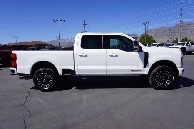 2025 Ford Super Duty 5th Gen - Image 15 of 31