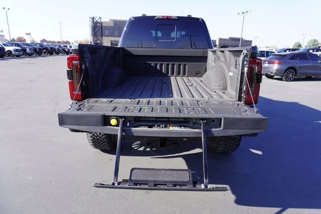 2025 Ford Super Duty 5th Gen - Image 11 of 31
