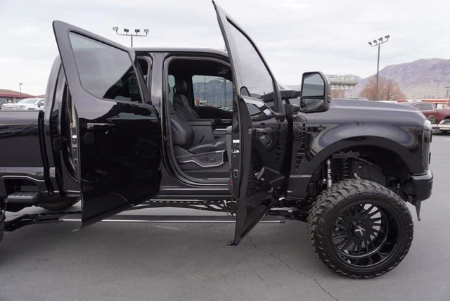 2025 Ford Super Duty 5th Gen - Image 30 of 31