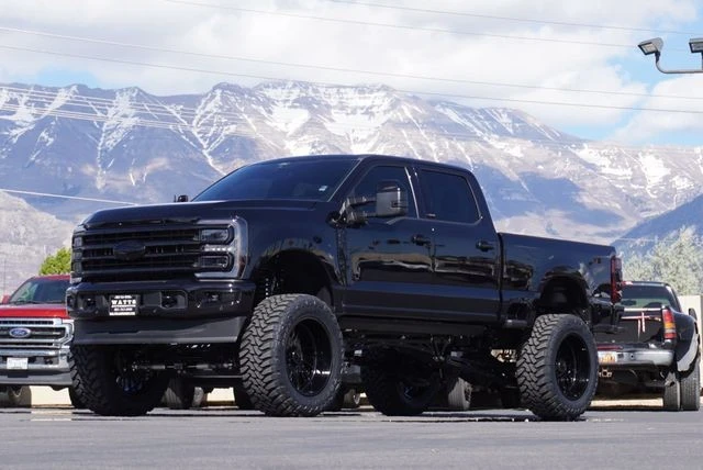 2025 Ford Super Duty 5th Gen - Image 3 of 31