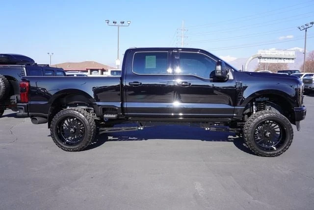 2025 Ford Super Duty 5th Gen - Image 14 of 21