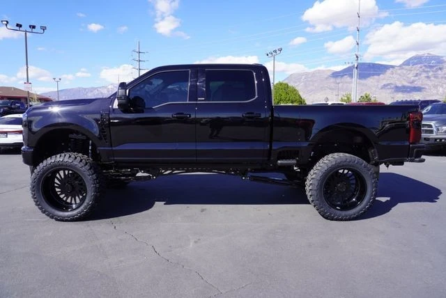 2025 Ford Super Duty 5th Gen - Image 9 of 31