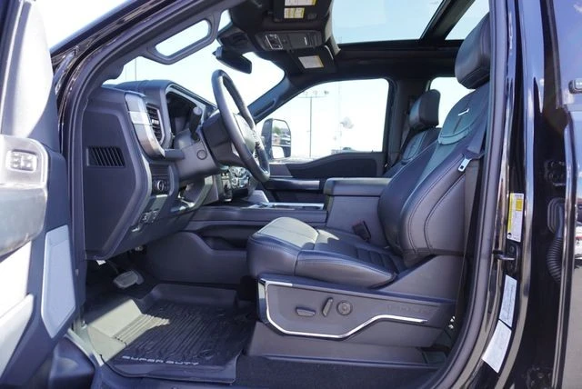 2025 Ford Super Duty 5th Gen - Image 24 of 31