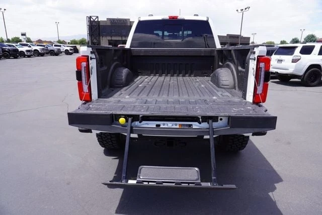 2025 Ford Super Duty 5th Gen - Image 12 of 31