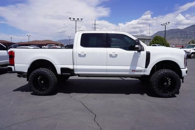 2025 Ford Super Duty 5th Gen - Image 15 of 31