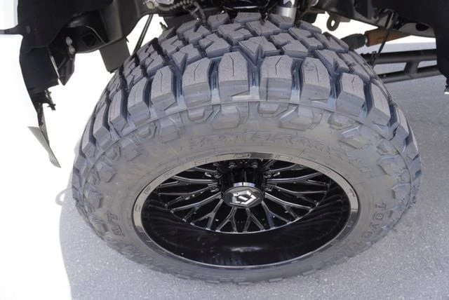 2025 Ford Super Duty 5th Gen - Image 18 of 31