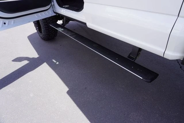 2025 Ford Super Duty 5th Gen - Image 23 of 31