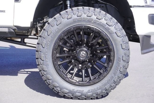 2025 Ford Super Duty 5th Gen - Image 19 of 21