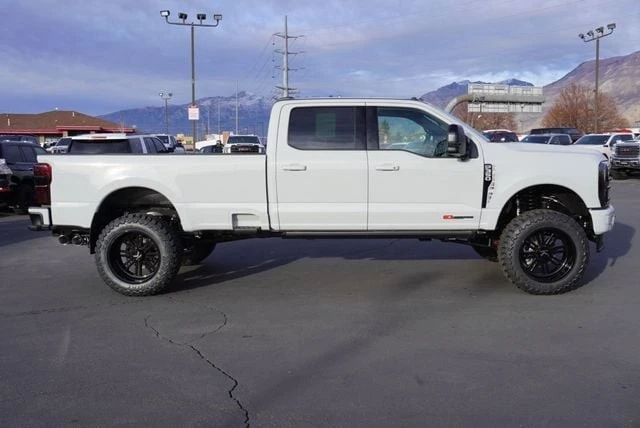 2025 Ford Super Duty 5th Gen - Image 14 of 21