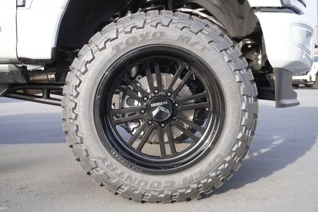 2025 Ford Super Duty 5th Gen - Image 17 of 21