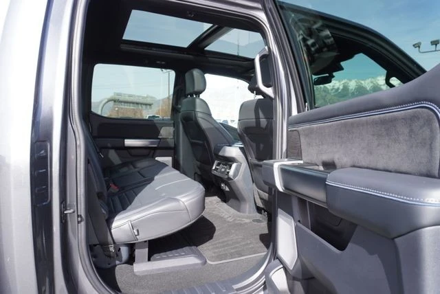 2025 Ford Super Duty 5th Gen - Image 24 of 31
