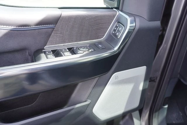 2025 Ford Super Duty 5th Gen - Image 29 of 31