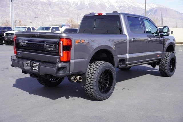 2025 Ford Super Duty 5th Gen - Image 15 of 31