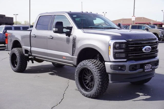 2025 Ford Super Duty 5th Gen - Image 17 of 31
