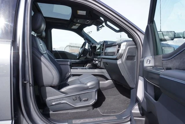 2025 Ford Super Duty 5th Gen - Image 23 of 31