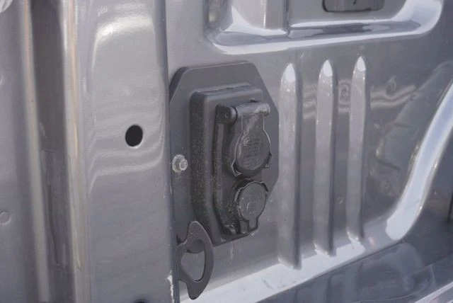 2025 Ford Super Duty 5th Gen - Image 13 of 31
