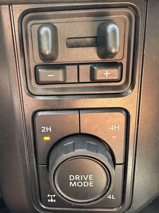 2025 Ford Super Duty 5th Gen - Image 21 of 31
