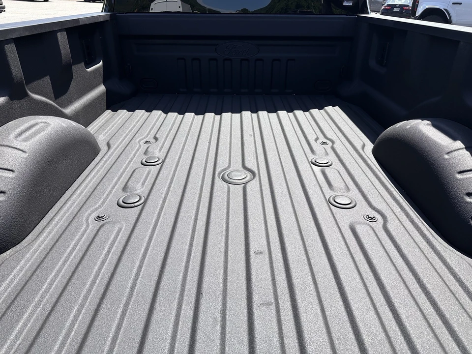 2025 Ford Super Duty 5th Gen - Image 9 of 31