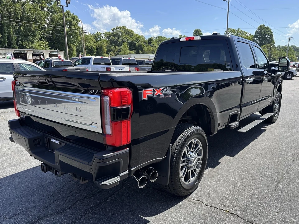 2025 Ford Super Duty 5th Gen - Image 6 of 31