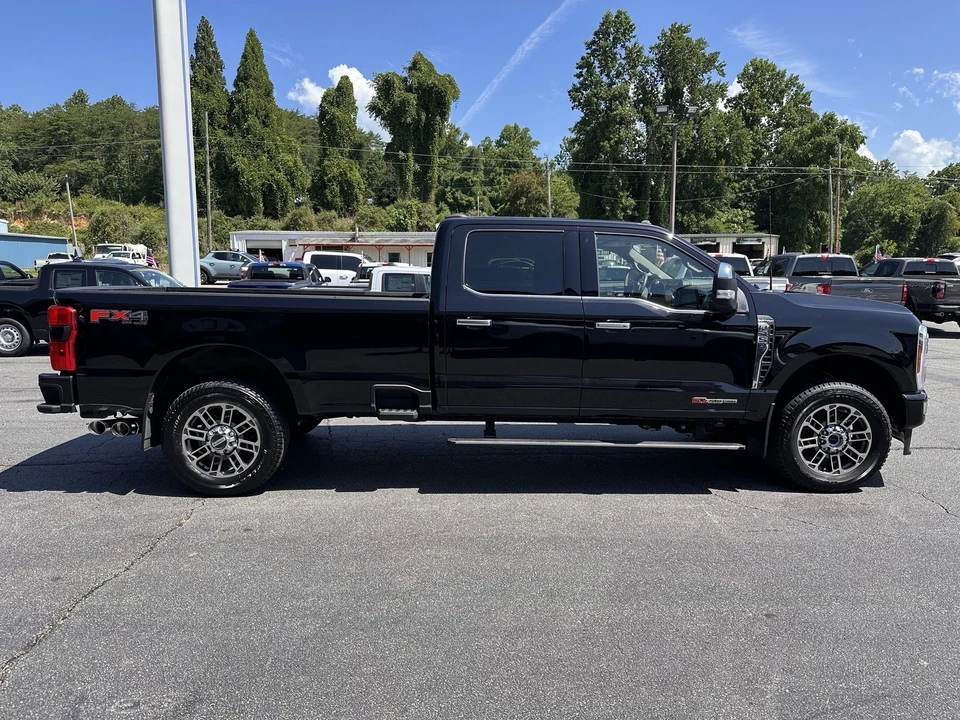 2025 Ford Super Duty 5th Gen - Image 5 of 31