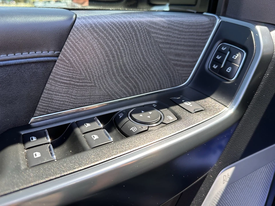 2025 Ford Super Duty 5th Gen - Image 18 of 31