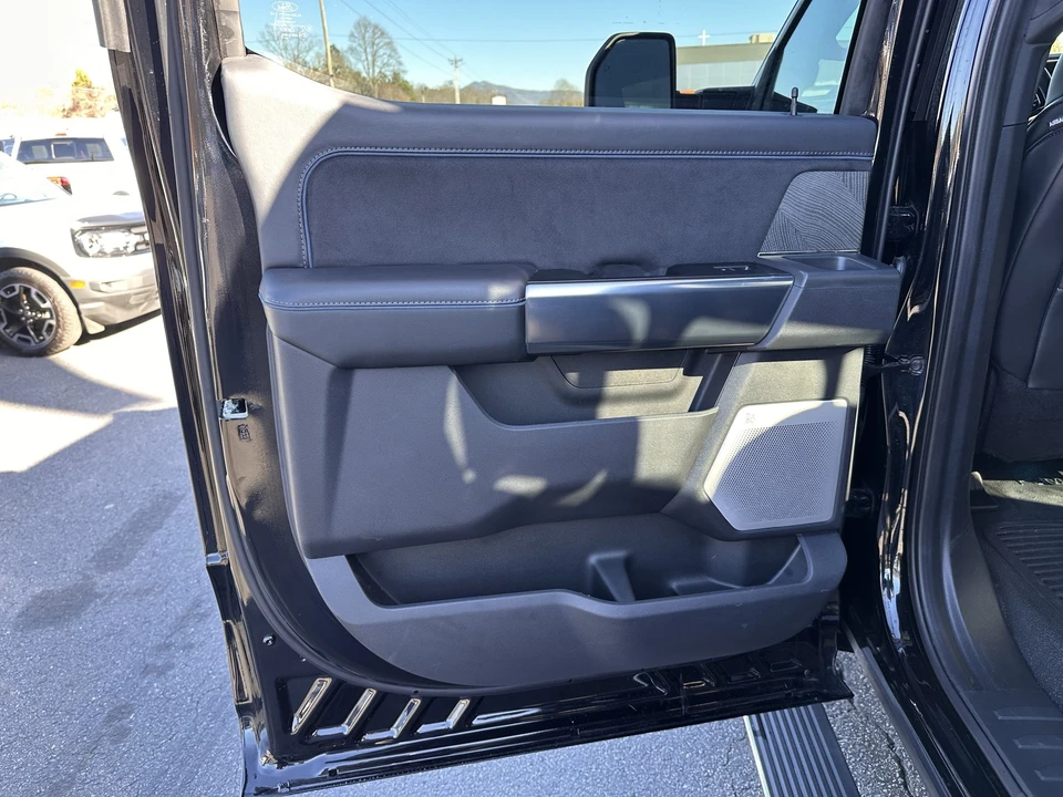 2025 Ford Super Duty 5th Gen - Image 12 of 12