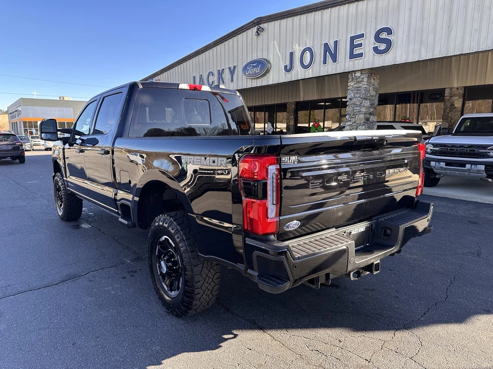 2025 Ford Super Duty 5th Gen - Image 7 of 12