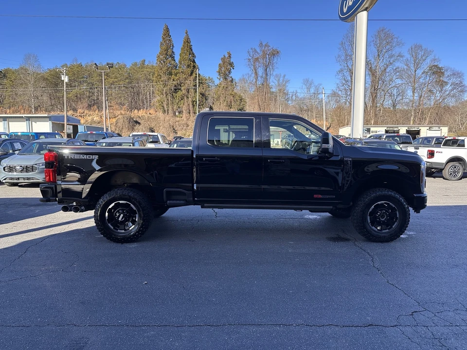 2025 Ford Super Duty 5th Gen - Image 4 of 12