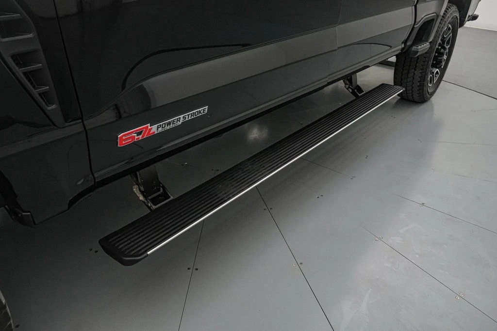 2025 Ford Super Duty 5th Gen - Image 13 of 21
