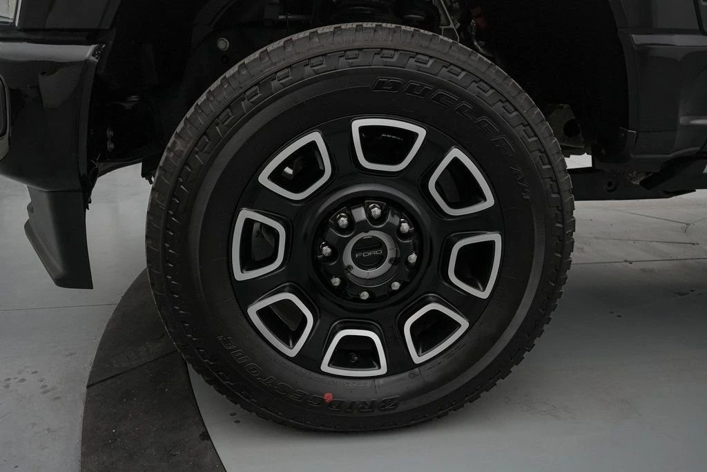 2025 Ford Super Duty 5th Gen - Image 12 of 21