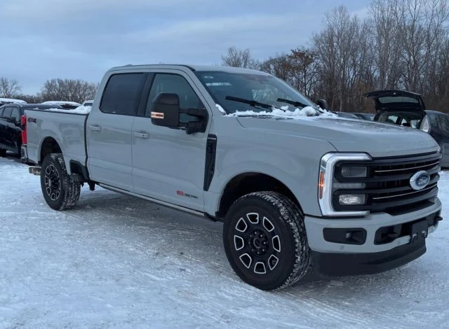 2025 Ford Super Duty 5th Gen - Image 5 of 10