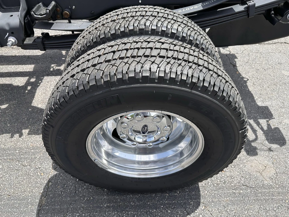 2025 Ford Super Duty 5th Gen - Image 26 of 27