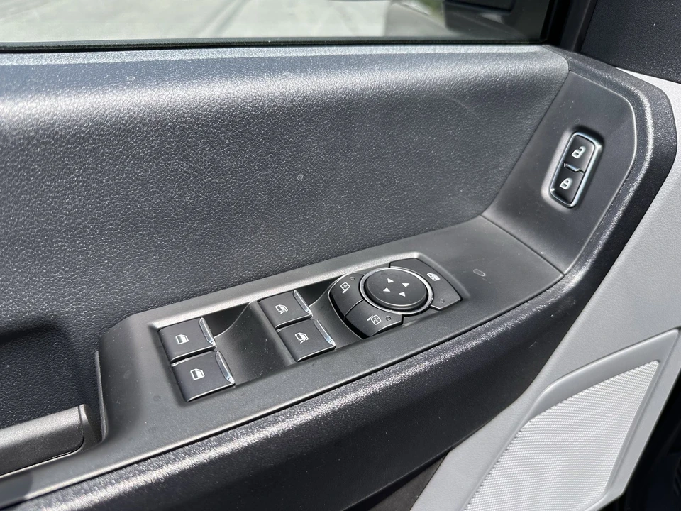 2025 Ford Super Duty 5th Gen - Image 15 of 21