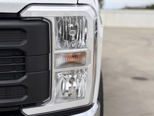 2025 Ford Super Duty 5th Gen - Image 8 of 12