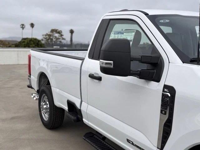 2025 Ford Super Duty 5th Gen - Image 5 of 12