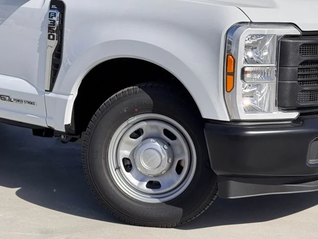 2025 Ford Super Duty 5th Gen - Image 4 of 21