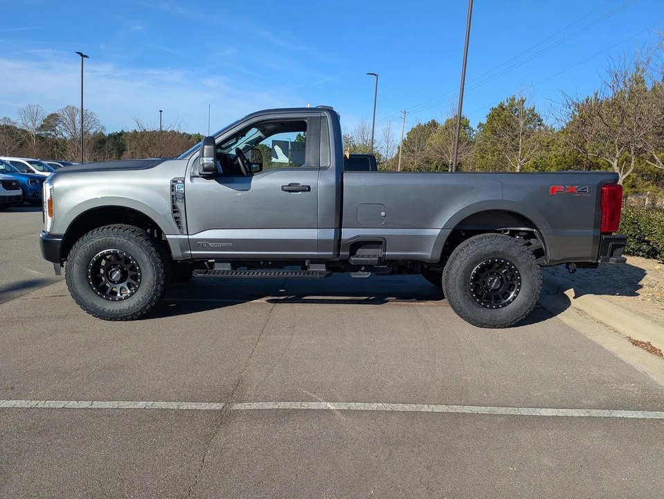 2025 Ford Super Duty 5th Gen - Image 7 of 12