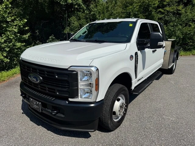 2025 Ford Super Duty 5th Gen - Image 2 of 25