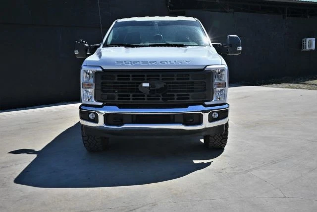 2025 Ford Super Duty 5th Gen - Image 2 of 18