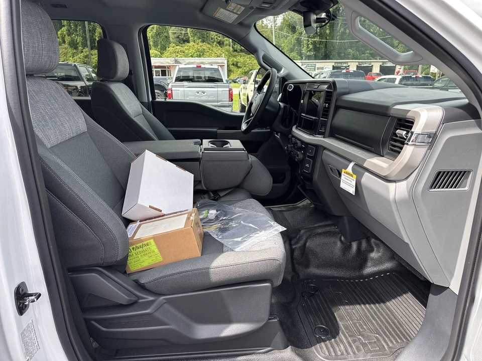 2025 Ford Super Duty 5th Gen - Image 12 of 21