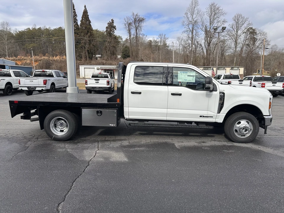 2025 Ford Super Duty 5th Gen - Image 5 of 21