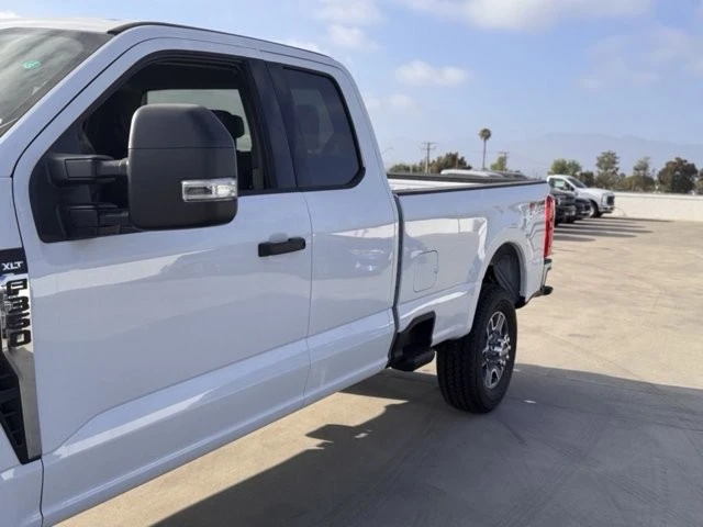 2025 Ford Super Duty 5th Gen - Image 9 of 12