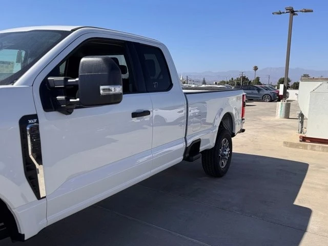 2025 Ford Super Duty 5th Gen - Image 9 of 12