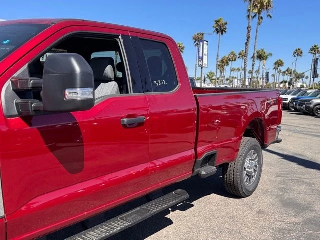 2025 Ford Super Duty 5th Gen - Image 9 of 12