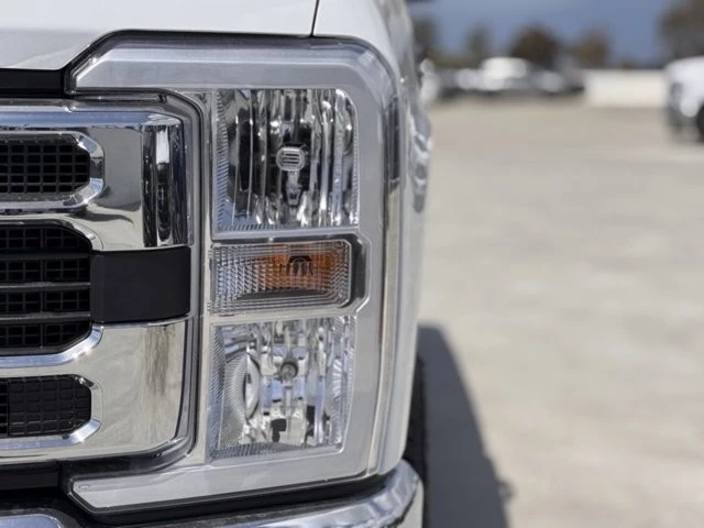 2025 Ford Super Duty 5th Gen - Image 8 of 12