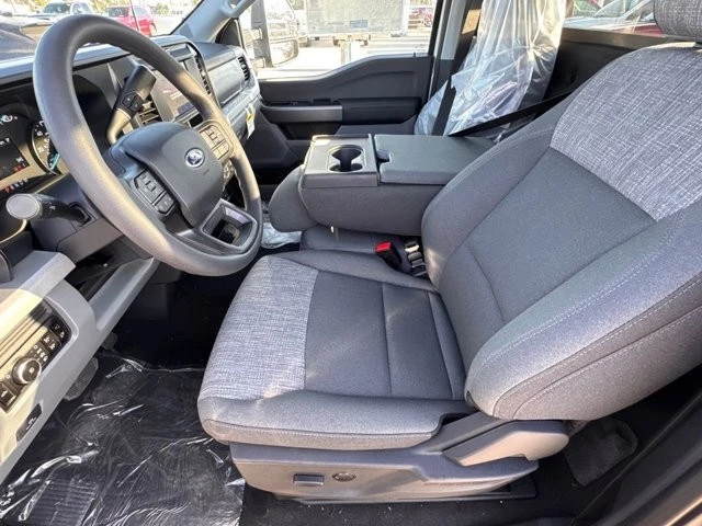 2025 Ford Super Duty 5th Gen - Image 17 of 27