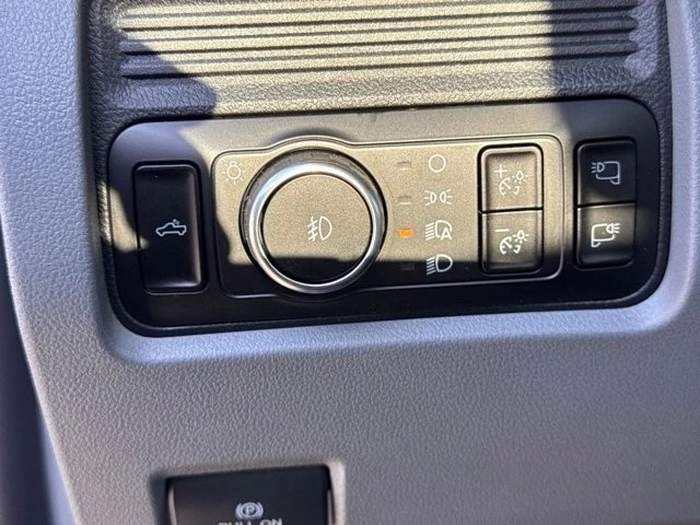 2025 Ford Super Duty 5th Gen - Image 23 of 27