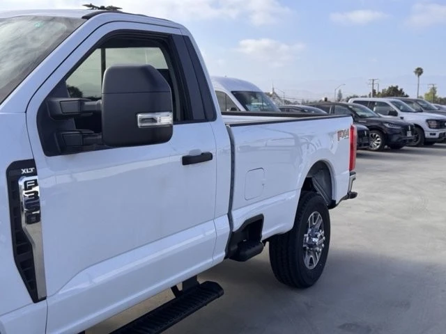 2025 Ford Super Duty 5th Gen - Image 9 of 12