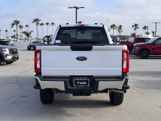 2025 Ford Super Duty 5th Gen - Image 11 of 12