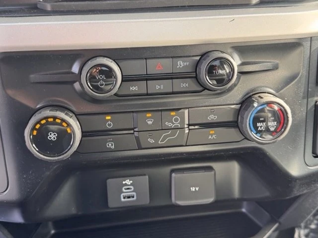 2025 Ford Super Duty 5th Gen - Image 24 of 27